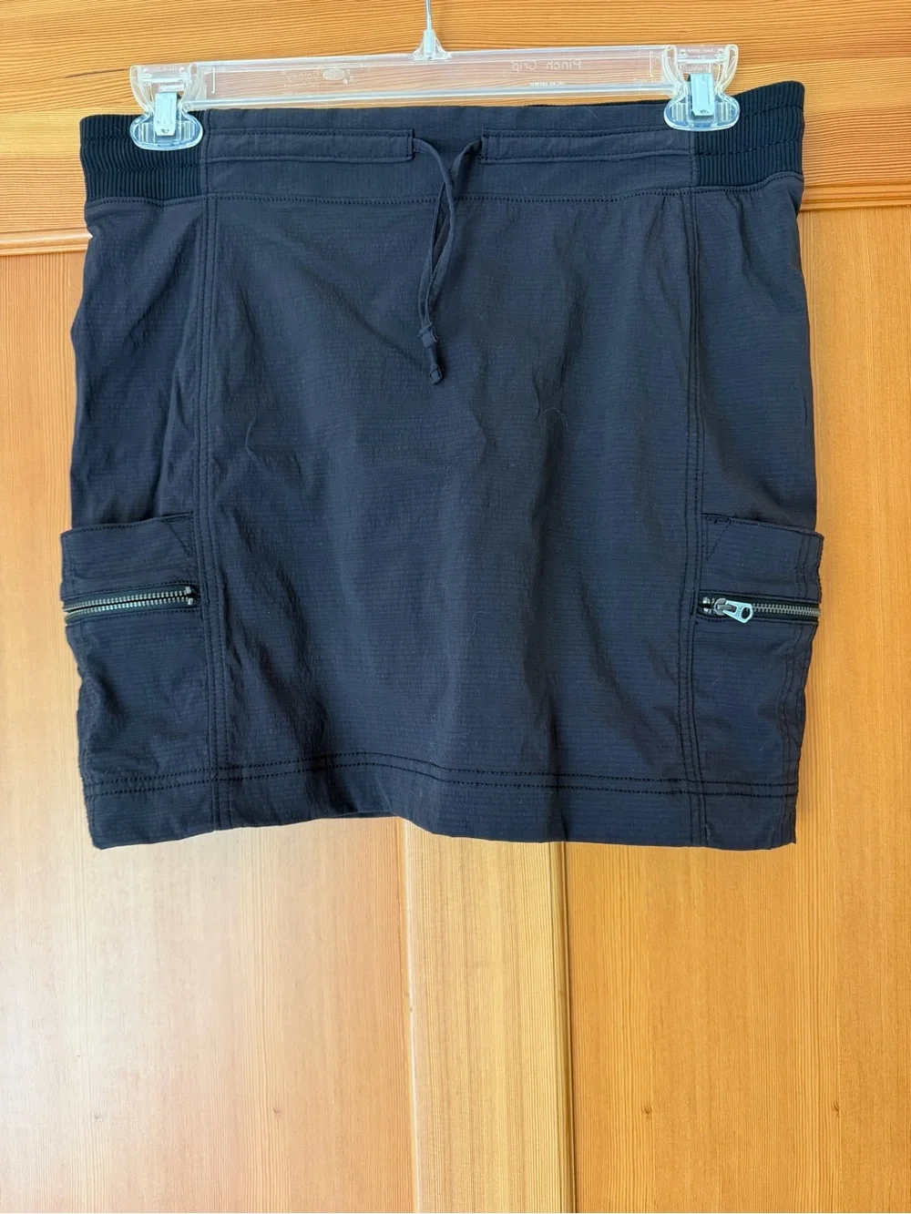 Athleta Women’s Black Active Skort with Zip Pockets size 10